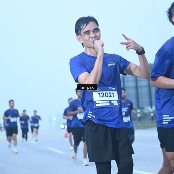 Runner Photo 7587342