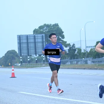 Runner Photo 7587344