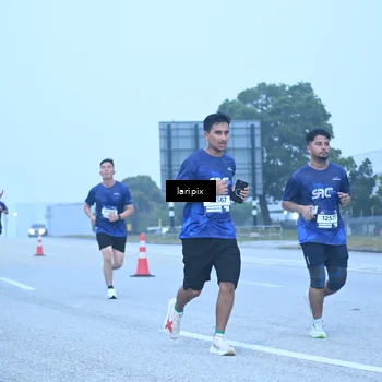 Runner Photo 7587359