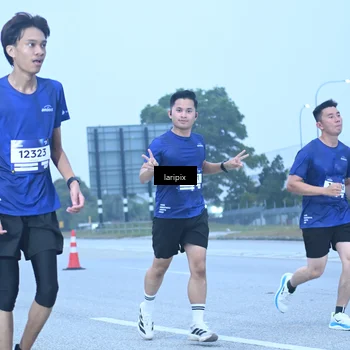 Runner Photo 7587361