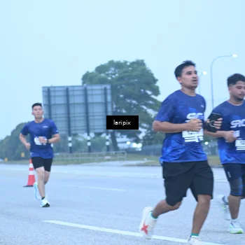Runner Photo 7587362