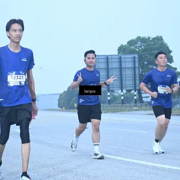 Runner Photo 7587365