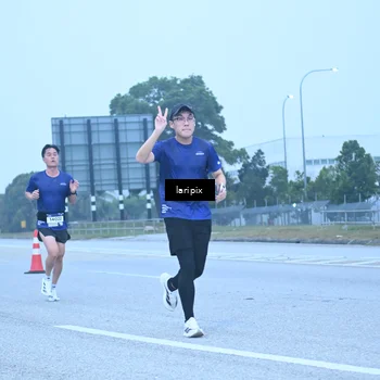 Runner Photo 7587366