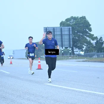 Runner Photo 7587367