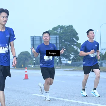 Runner Photo 7587368