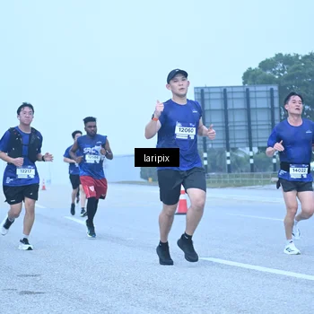 Runner Photo 7587383
