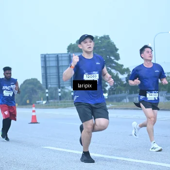 Runner Photo 7587388