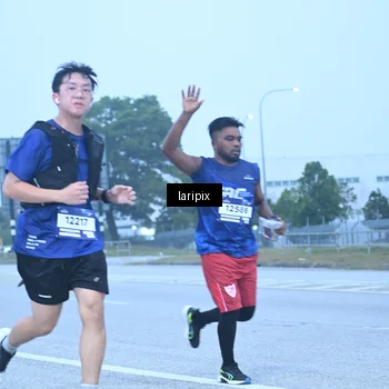 Runner Photo 7587391