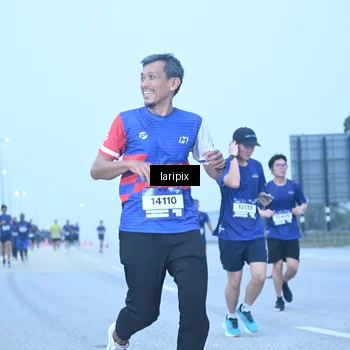 Runner Photo 7587395