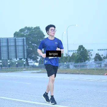 Runner Photo 7587397