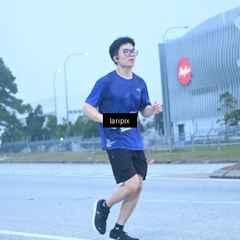 Runner Photo 7587398