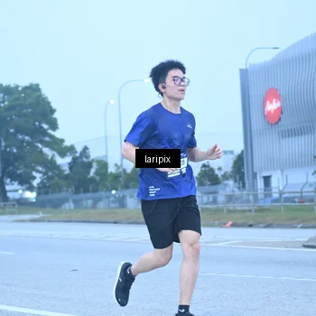 Runner Photo 7587400