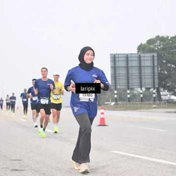 Runner Photo 7587406