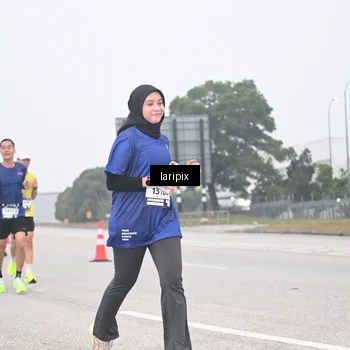 Runner Photo 7587409
