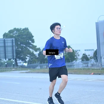 Runner Photo 7587417