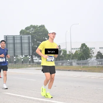Runner Photo 7587420