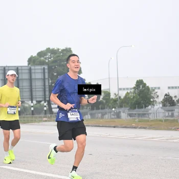 Runner Photo 7587423