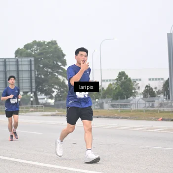 Runner Photo 7587426
