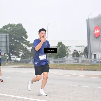 Runner Photo 7587427