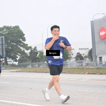 Runner Photo 7587429