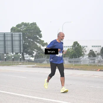 Runner Photo 7587437