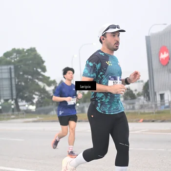 Runner Photo 7587438