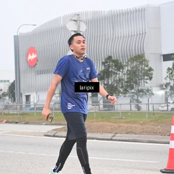 Runner Photo 7587441