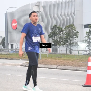 Runner Photo 7587446