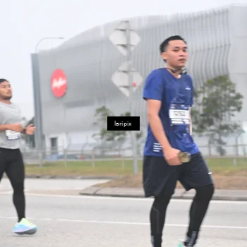 Runner Photo 7587447