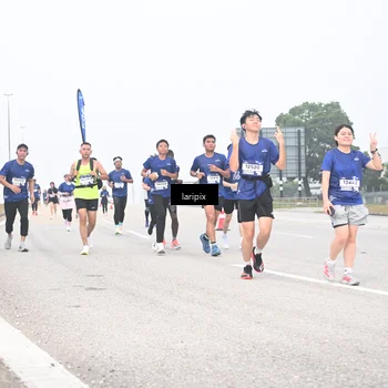 Runner Photo 7587451