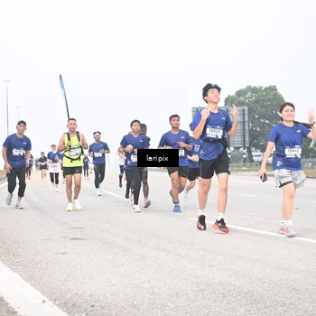 Runner Photo 7587452