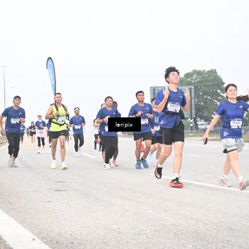 Runner Photo 7587454