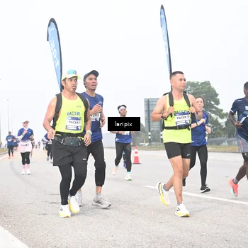Runner Photo 7587460