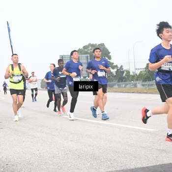 Runner Photo 7587461