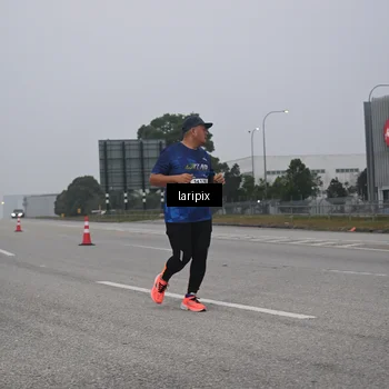 Runner Photo 7587464