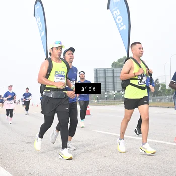 Runner Photo 7587466