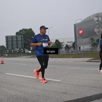 Runner Photo 7587476