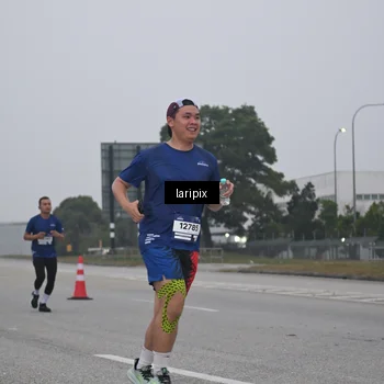 Runner Photo 7587485