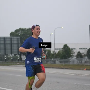 Runner Photo 7587487