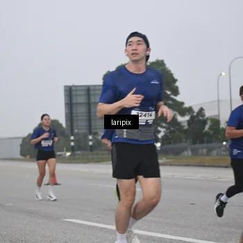 Runner Photo 7587498
