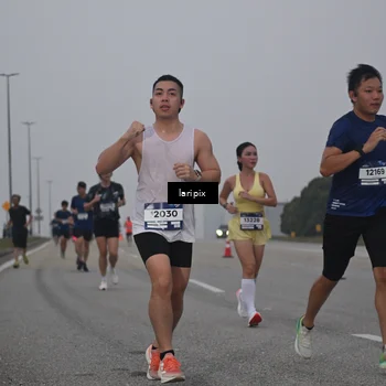 Runner Photo 7587504