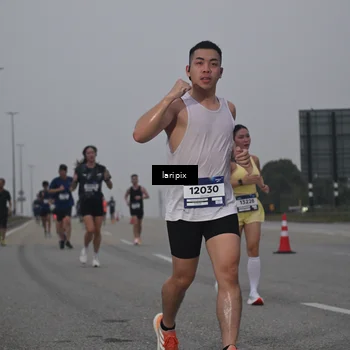 Runner Photo 7587506