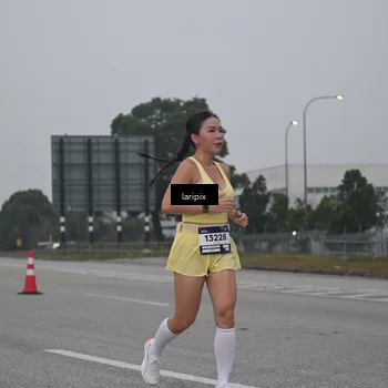 Runner Photo 7587513