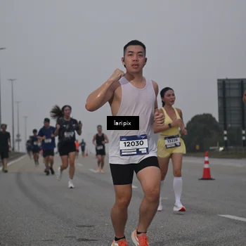 Runner Photo 7587514