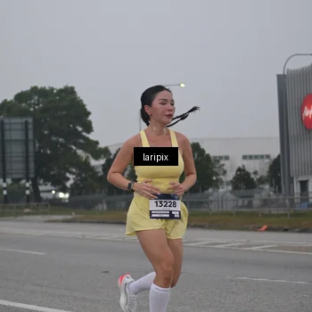 Runner Photo 7587515