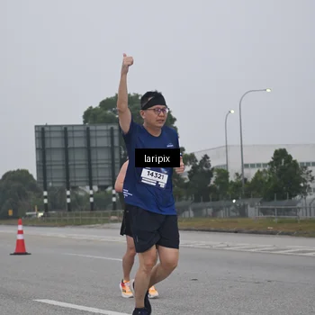 Runner Photo 7587529