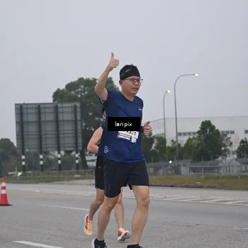 Runner Photo 7587530