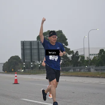 Runner Photo 7587531