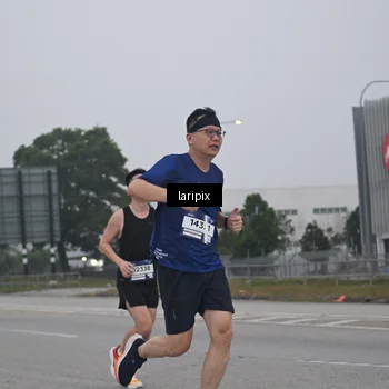 Runner Photo 7587533