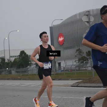Runner Photo 7587538